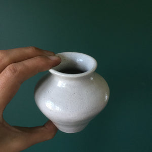 Open image in slideshow, Small Bud Vase
